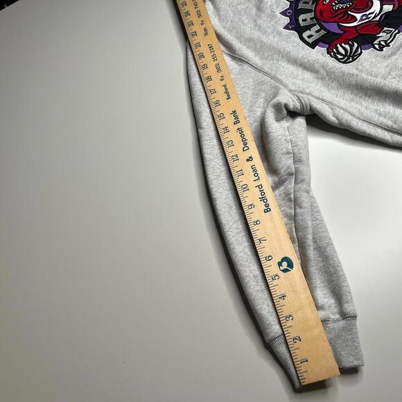 Mitchell & Ness Toronto Raptors Hoodie Medium Gray Retro NBA HWC Pullover Hoodie - Picture 2 of 12